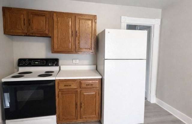 68 Waverly Street unit: 3