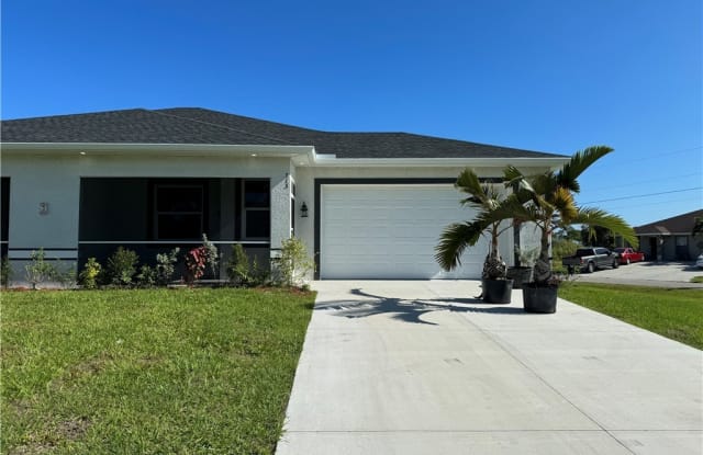 713 Circle Drive - 713 Circle Drive, Lehigh Acres, FL 33973