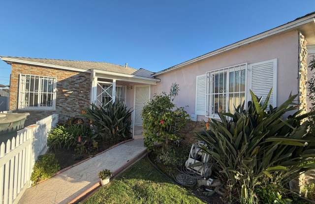 Charming 3BR/1.5BA Home with Cozy Fireplace