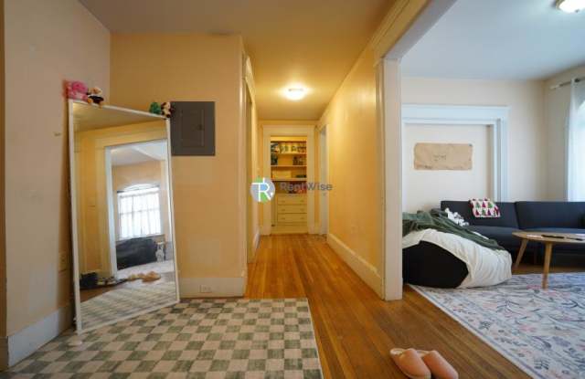 14 Foster St.