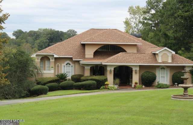105 Lake Ridge Drive