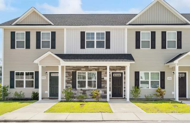 Marshall Farms Townhome Near Piney Green