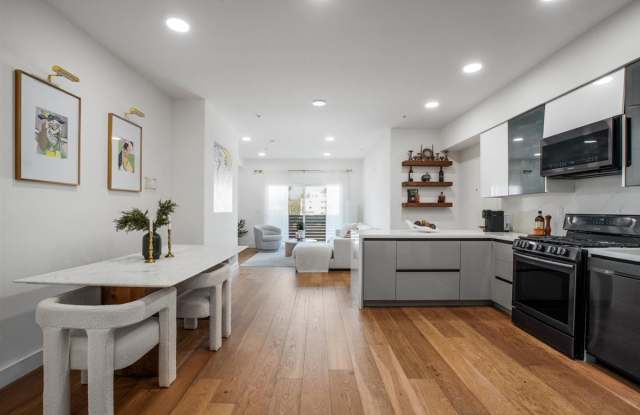 820 S Wilton PlaceUnit 401