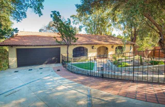 Photo of 404 South Mohler Drive