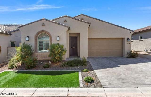 Photo of 21387 W MEADOWBROOK Avenue