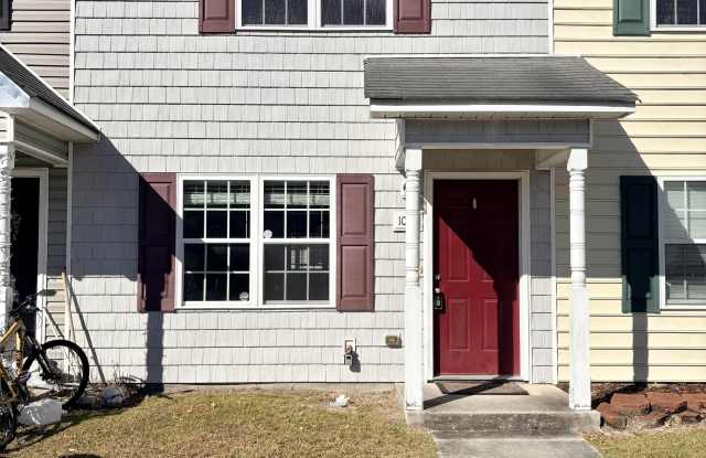 1007 Banister Loop