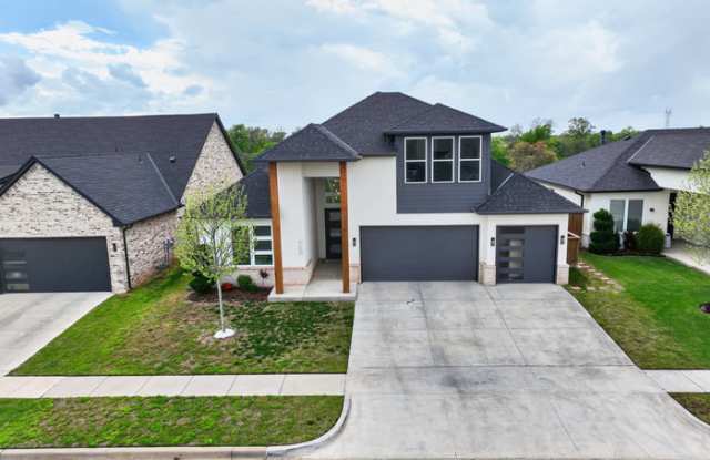 16001 Aparados Way