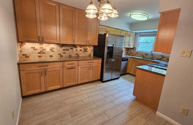 12109 GREENWAY Court