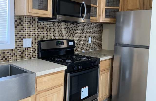 914 W 81st Street