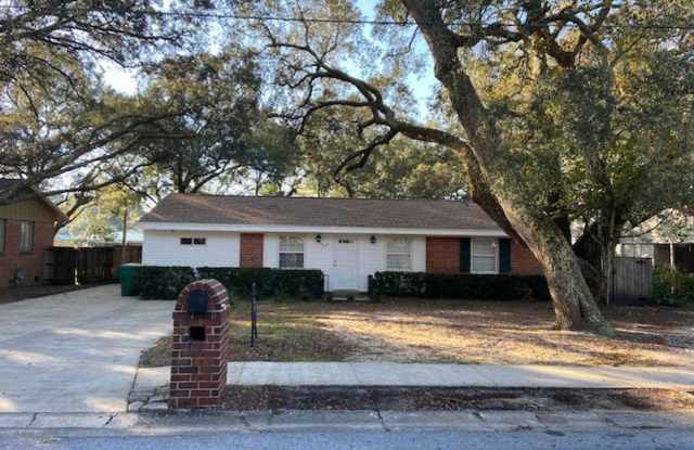 208 20th Street Niceville FL 32578