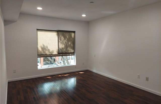 159 West Green Street