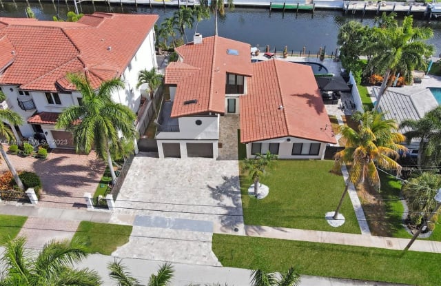 2800 NE 48th St - 2800 Northeast 48th Street, Lighthouse Point, FL 33064