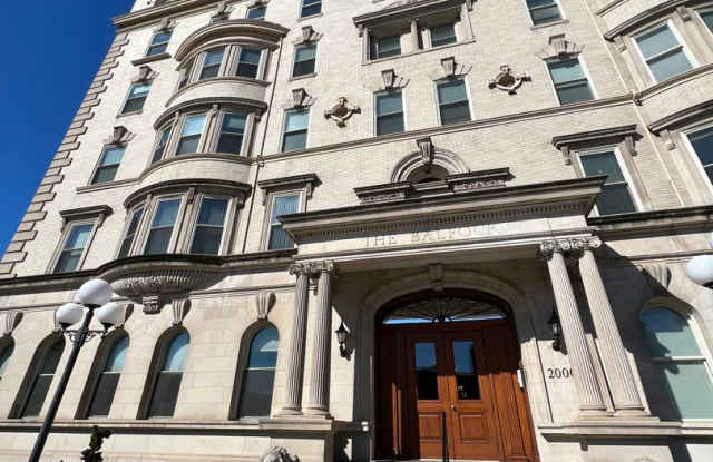 Photo of Amazing Building, More Amazing Location