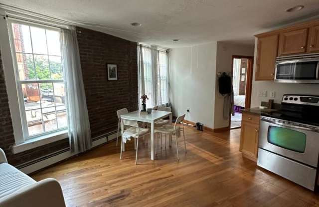 23 Saint Stephen St.