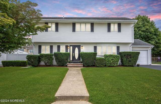 178 Castlewall Avenue