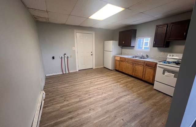 Preleasing for August 2026! 2 Bedrooms Home located in Downtown Muncie!