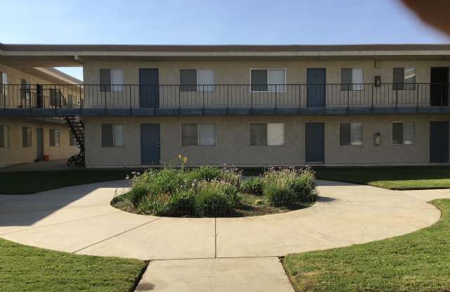 5036 West Ave. L-8 #17 - 5036 West Avenue L, Quartz Hill, CA 93536