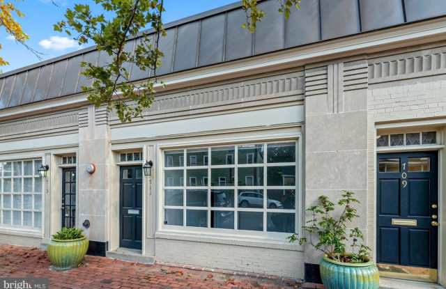 711 PENDLETON ST