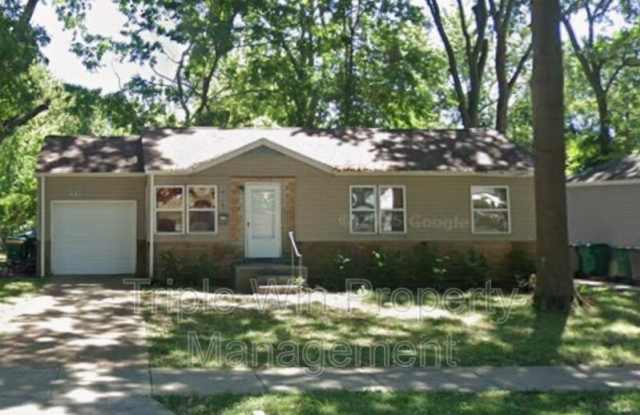 10128 Ashbrook Dr