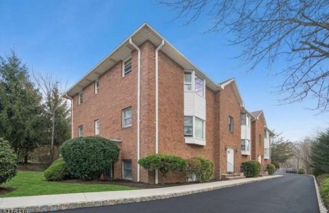 382 Morris Ave