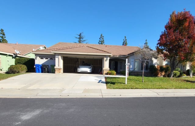 6005 Tom Way - 6005 Tom Way, Elk Grove, CA 95757