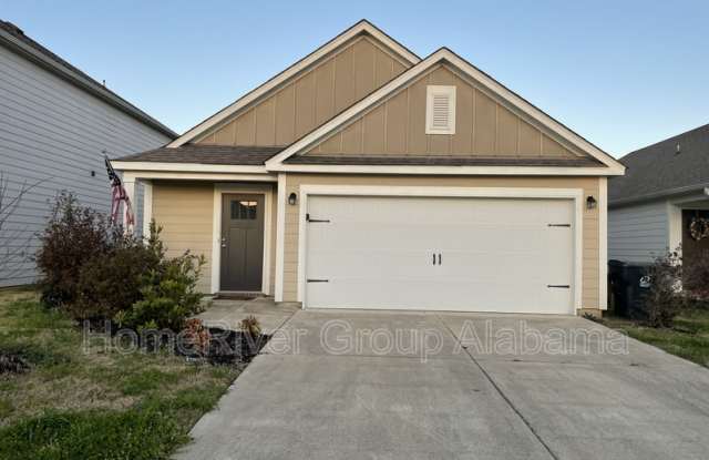 945 Hawthorn Ln