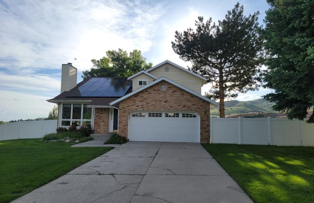 895 Eastview Drive - 895 Eastview Drive, Alpine, UT 84004