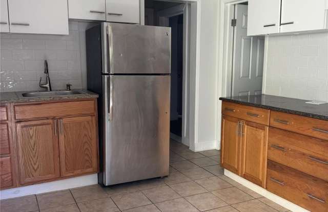 Photo of 141 Voss Avenue