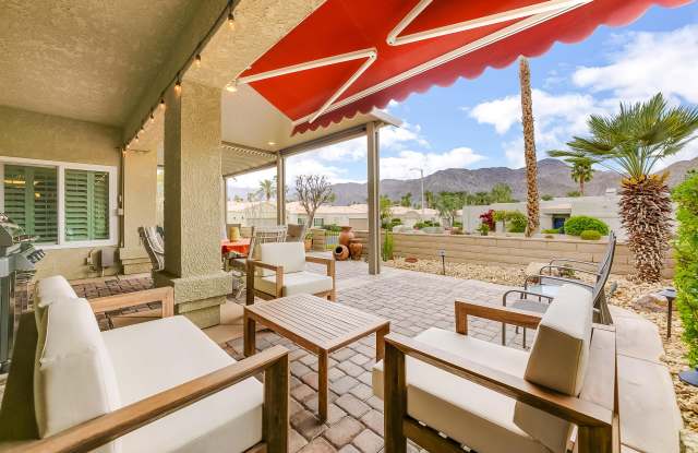 48526 Via Amistad
