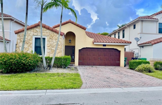 851 NW 97th Ct - 851 NW 97th Ct, Fountainebleau, FL 33172