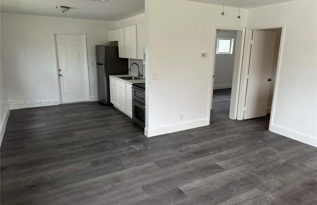 117 SE 2nd Ave