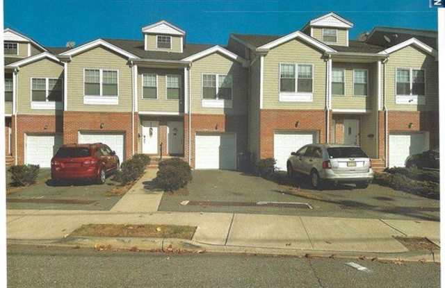 102 Berry Street 5