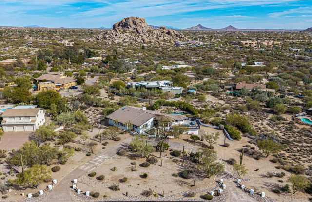 6831 East Stagecoach Pass