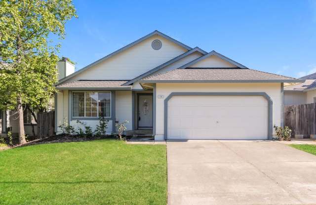 PURE Property Management Presents: Well-maintained 3-bedroom, 2-bath home in Cloverdale!
