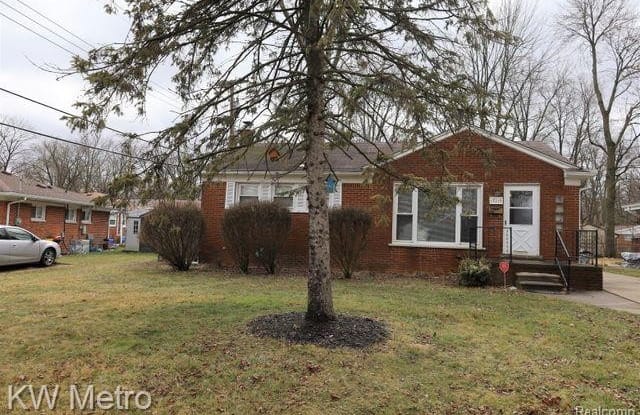 17219 REDWOOD Avenue - 17219 Redwood Avenue, Southfield, MI 48076