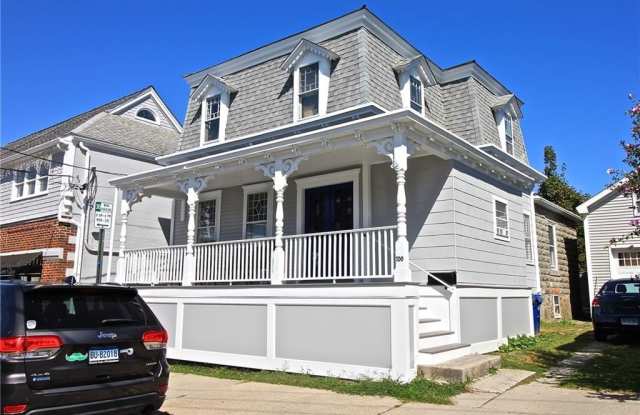 Photo of 700 Thames Street