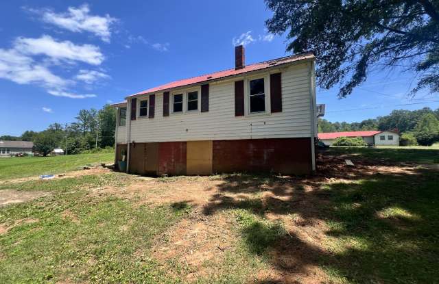 243 Boomer Comm Center Road