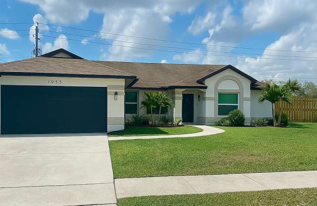1853 Shower Tree Way