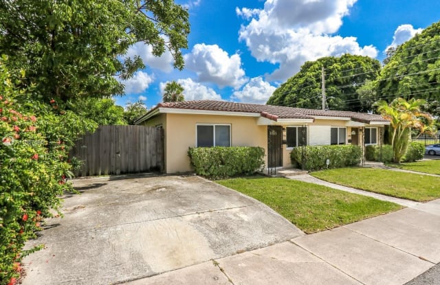 2796 Southwest 32nd Avenue - 2796 Southwest 32nd Avenue, Miami, FL 33133