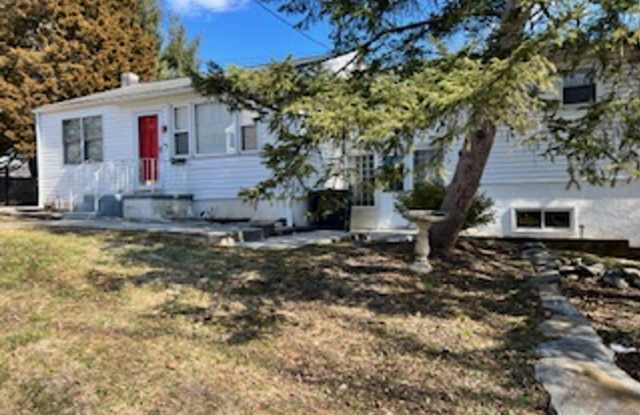 257 Hillcrest Ave - 257 Hillcrest Avenue, Montgomery County, PA 19428