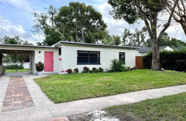 717 S HAMPTON AVENUE