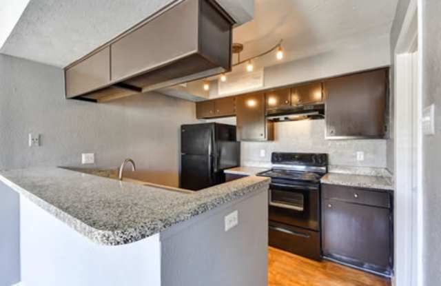 Pleasant Creek Apartments