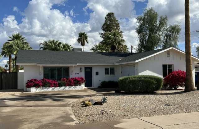 8744 E ROSE Lane