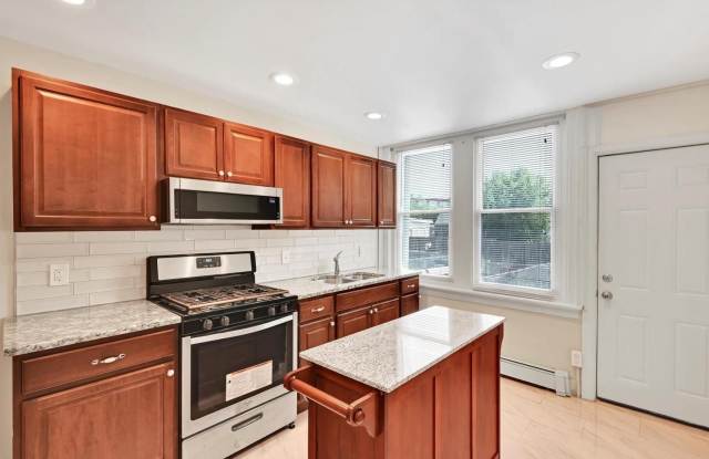 5 Fraley St