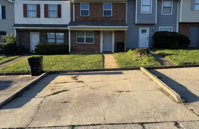 5528 Saint James St Birmingham, AL 35235