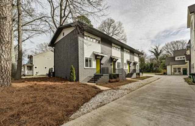 Photo of 215 South Gardner AvenueUnit 1