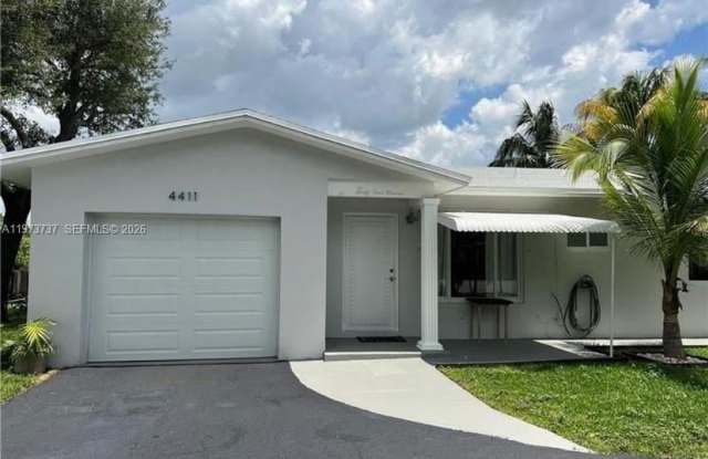 4411 W Broward Blvd