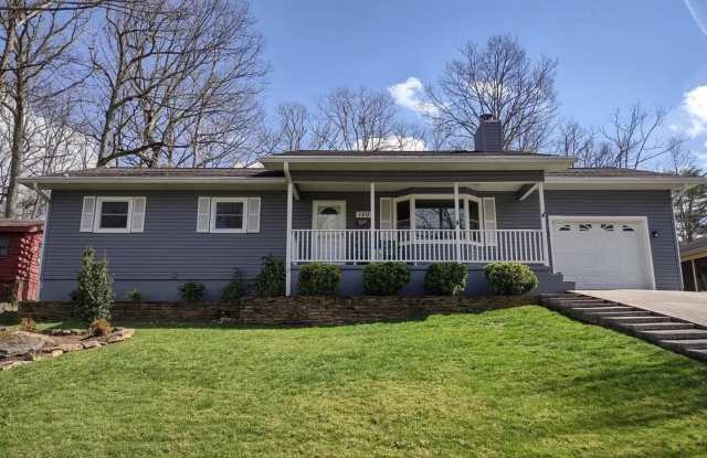 Unfurnished 2 bedroom / 2 bath home in beautiful Fairfield Glade Community One year lease available