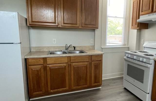 525 High Street APT A