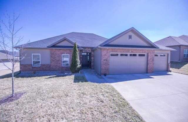 4010 SHEARWATER DR - 4010 Shearwater Dr, Columbia, MO 65203